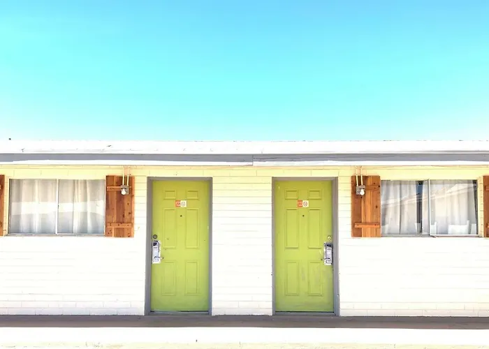Motel Extended