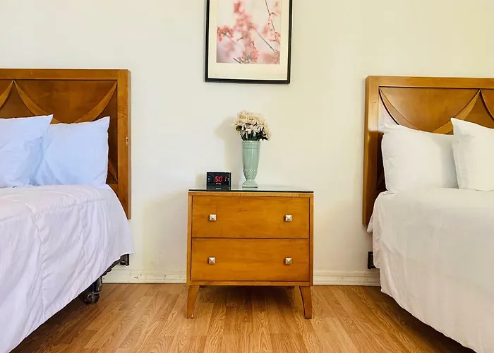 Motel Extended